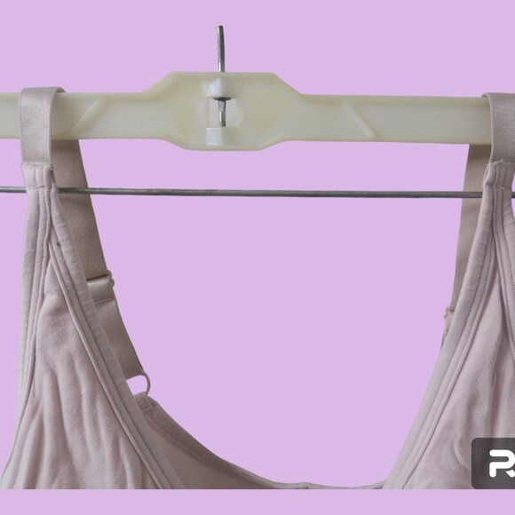 Calvin Klein sports bra simple plain solid in light pink size large. - Picture 5 of 5